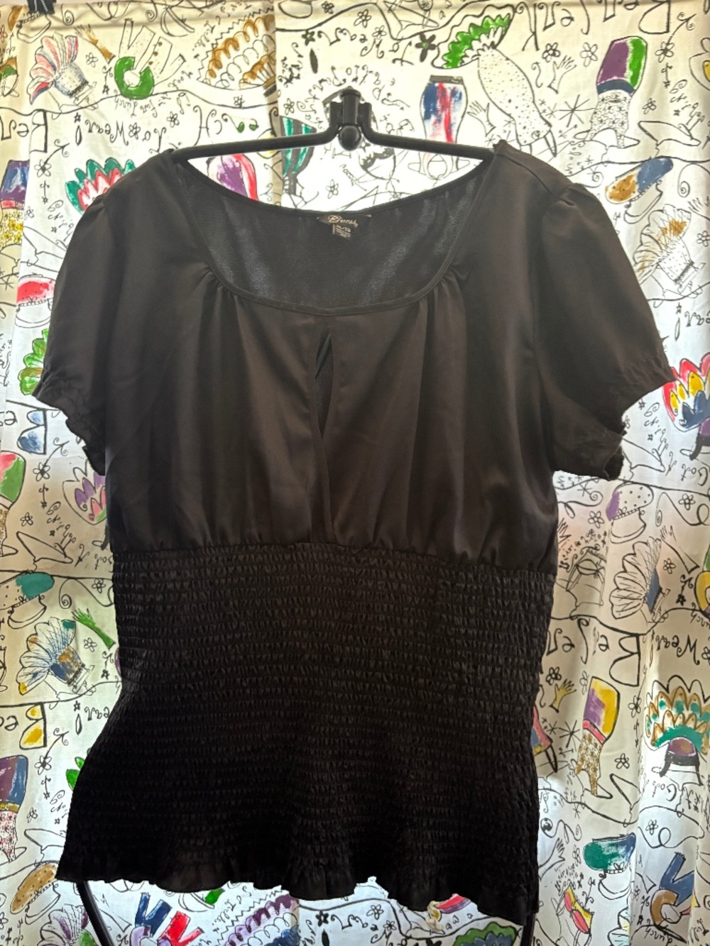 Guess peasant blouse  with cap sleeve